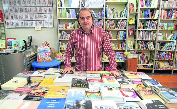 José Domingo Pardillos, de la editorial Derviche, con varias publicaciones de temática segoviana. 