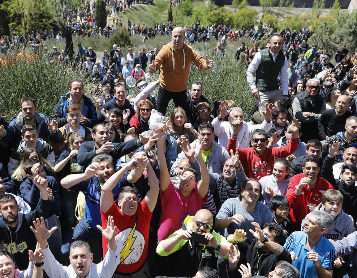 Fotos: Palencia vive la pedrea del pan y el queso
