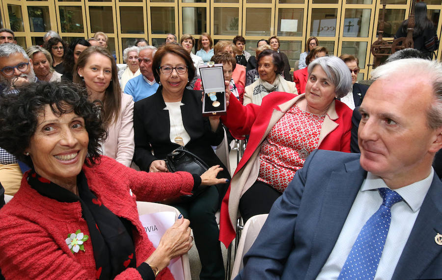 Fotos La Asociación Contra El Cáncer De Segovia Recibe La Medalla De Oro De La Ciudad El