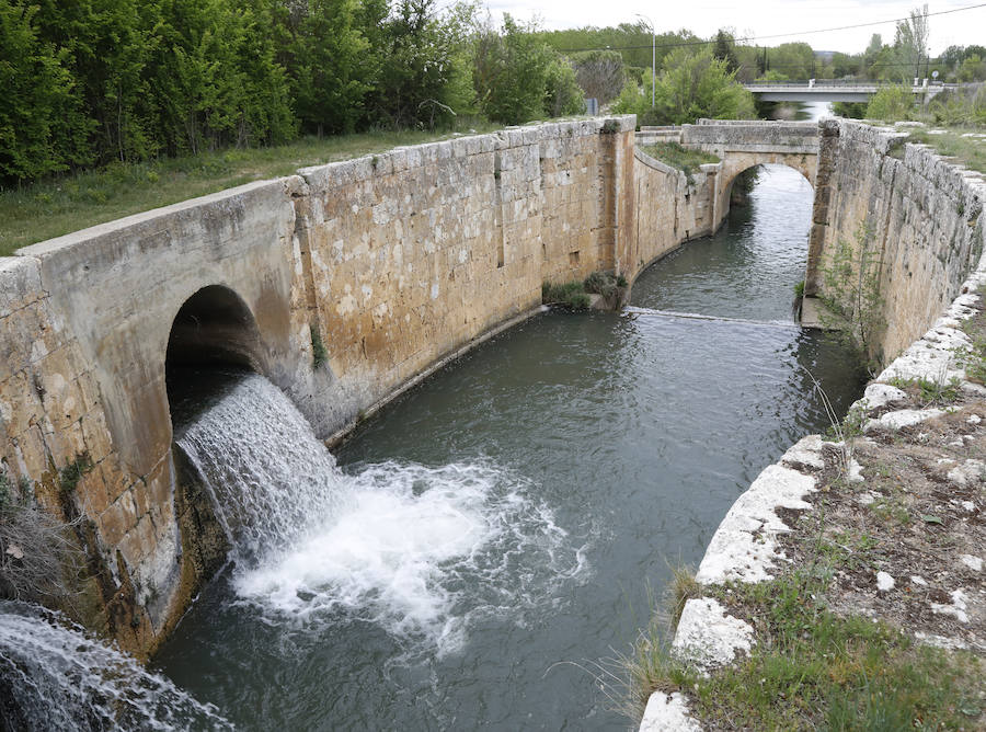 Fotos: Las esclusas 31 y 32 del Canal en la lista roja del patrimonio