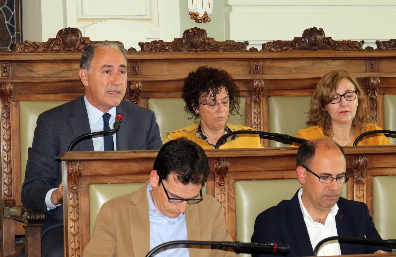 El conocido como tripartito en el Ayuntamiento de Valladolid ha marcado esta mañana sus diferencias tras casi cuatro años de Gobierno, en el último pleno ordinario del mandato, a veinte días escasos de la cita con las urnas