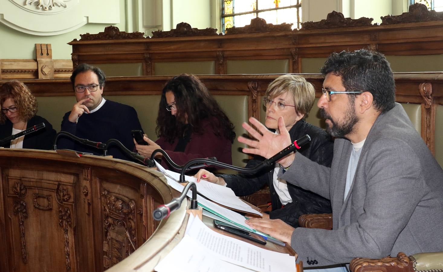 El conocido como tripartito en el Ayuntamiento de Valladolid ha marcado esta mañana sus diferencias tras casi cuatro años de Gobierno, en el último pleno ordinario del mandato, a veinte días escasos de la cita con las urnas