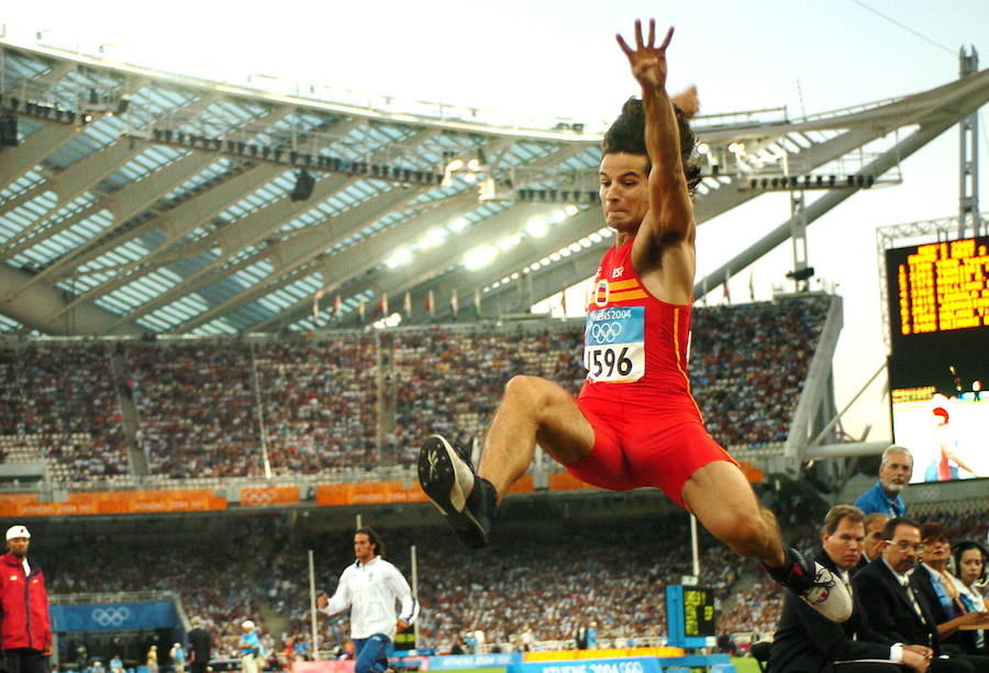 El asturiano, en la fase de clasificación en los Juegos Olímpicos de Atenas, en 2004, cita a la que llegaba para ser medallista y en la que se marchó sin suerte. 