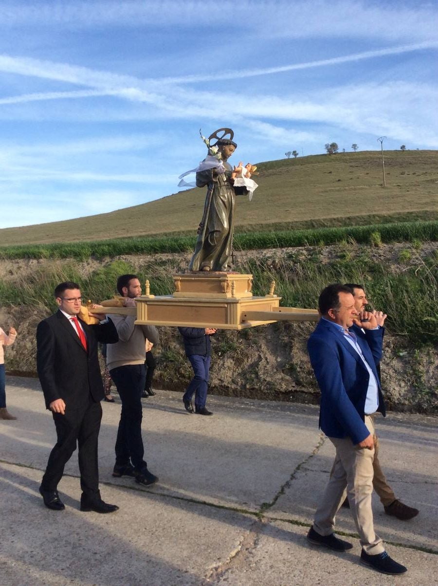 Fotos: Procesión de San Miguel en Castrodeza