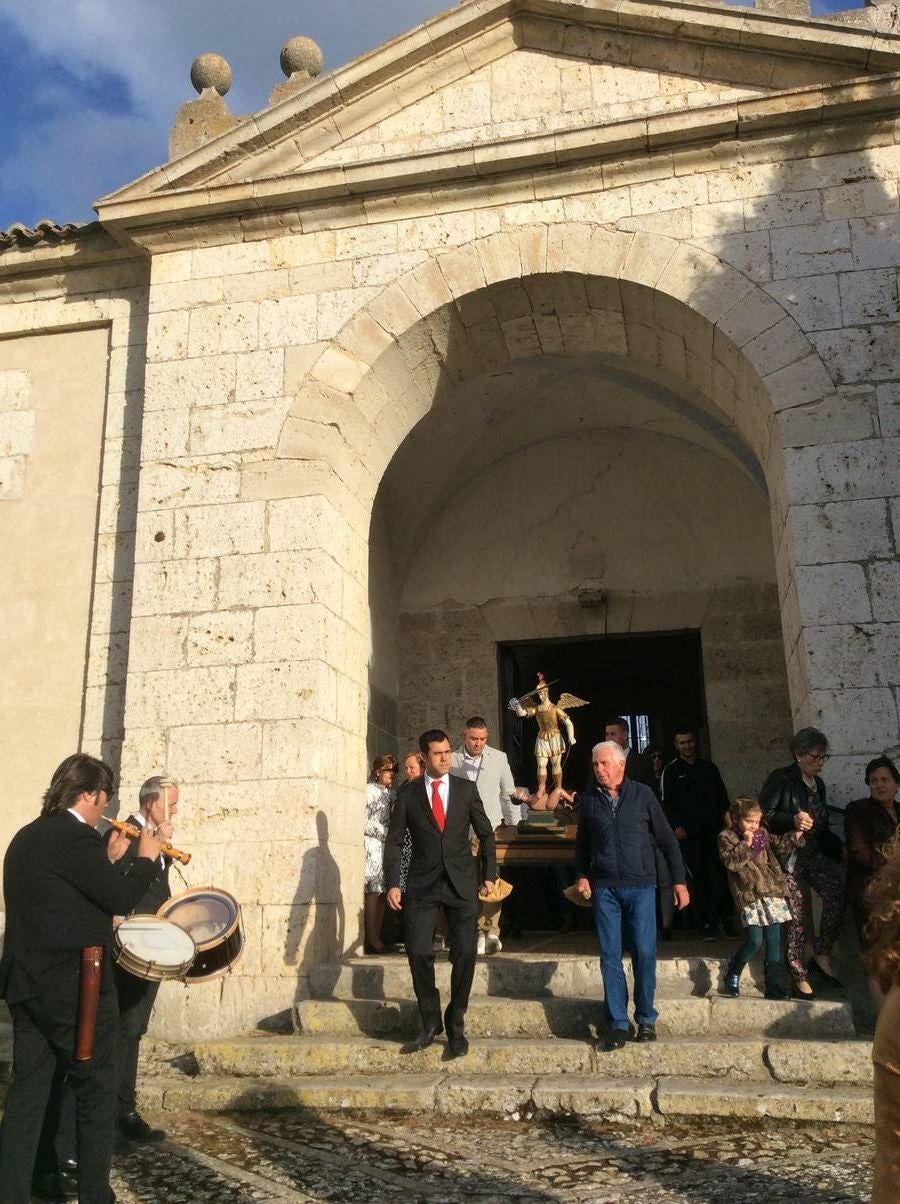 Fotos: Procesión de San Miguel en Castrodeza