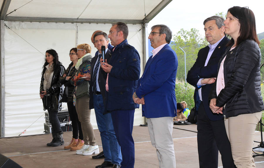 Fotos: Encuentro de participantes en las aulas de manualidades de la Diputación de Segovia.