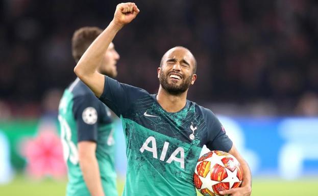 Lucas Moura celebra el pase del Tottenham a la final de la Champions. 