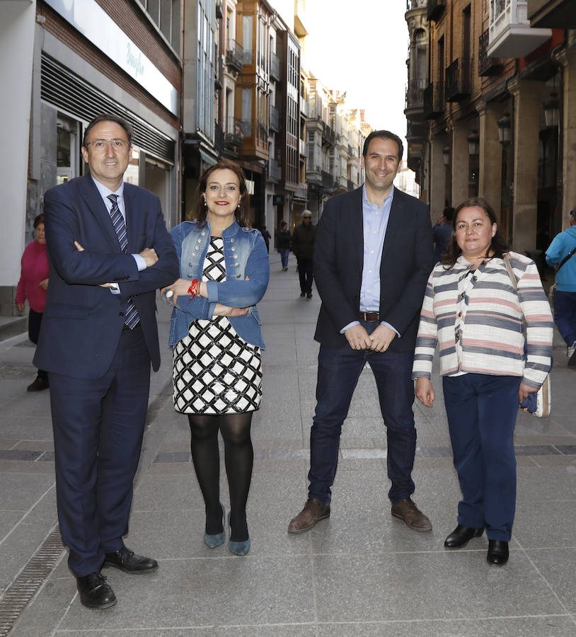 Alfonso Polanco (PP), Miriam Andrés (PSOE), Mario Simón (Ciudadanos) y Sonia Ordóñez (Ganemos Palencia) posan para El Norte. 