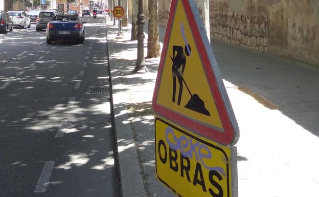 Señal de obras en Valladolid.