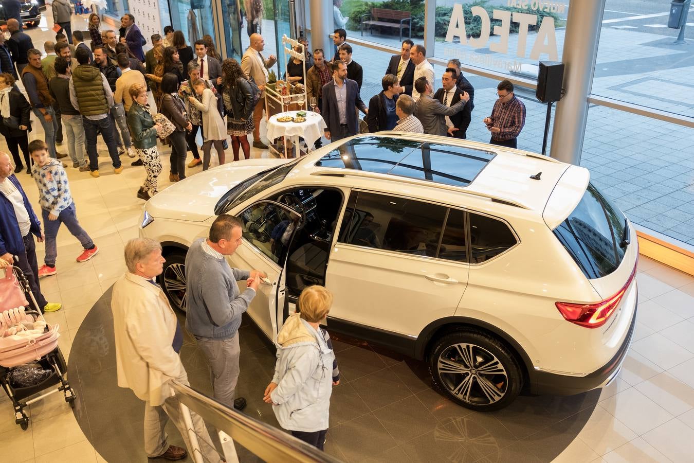 Un vehículo elegante, deportivo, versátil y confortable