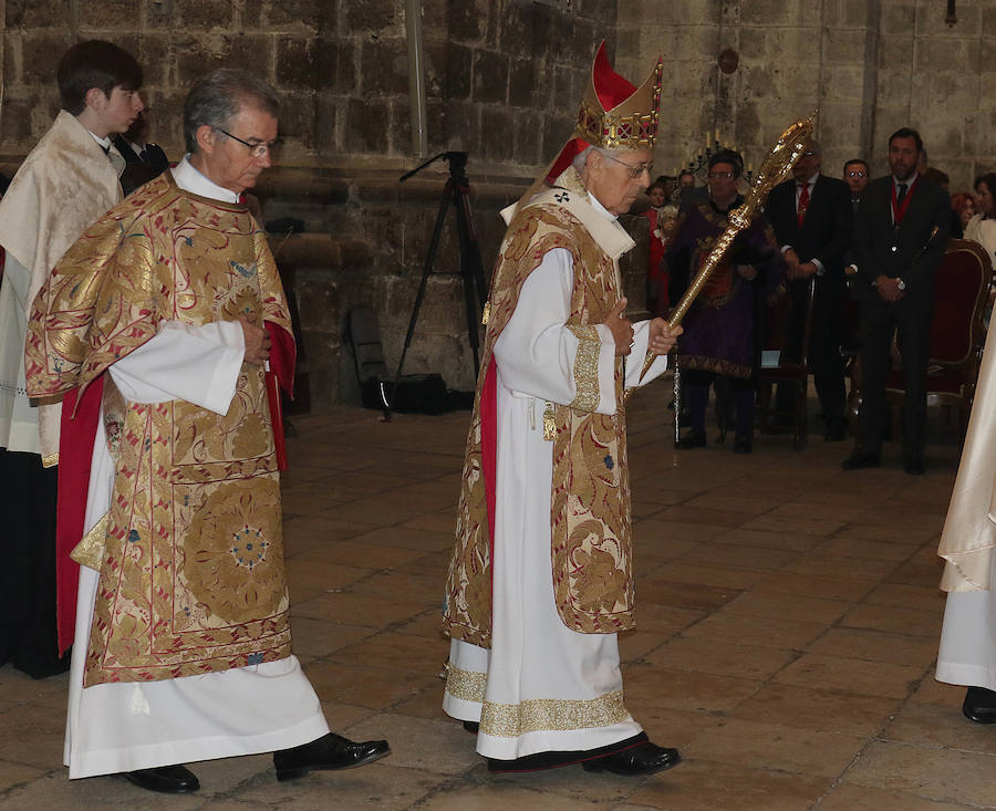 Fotos: Misa en honor a San Pedro Regalado en la catedral de Valladolid