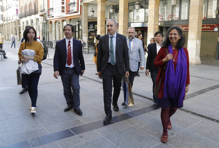 Fotos: Palencia recibe a la Universidad Nacional de Vietnam