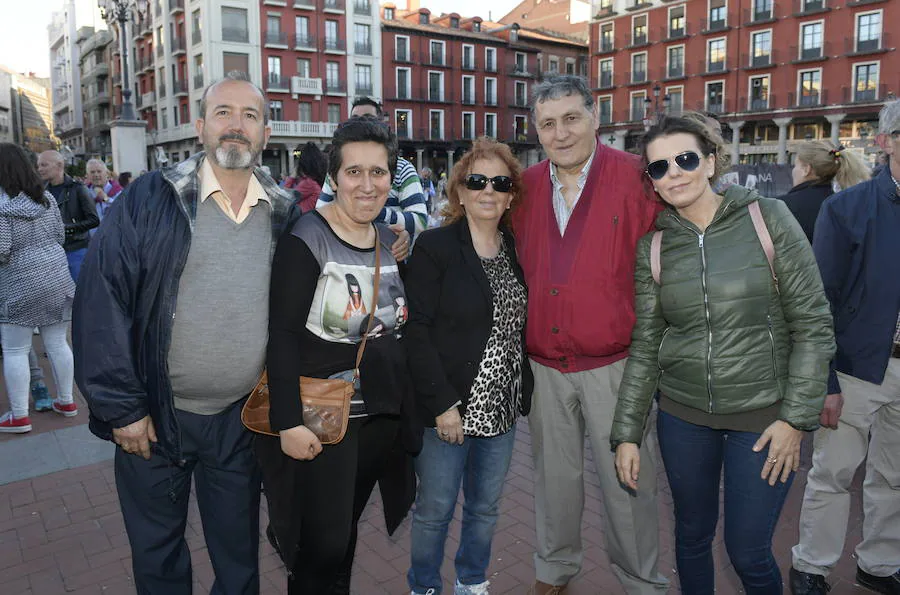 No importó que el martes fuera día de faena, los vallisoletanos aprovecharon el buen tiempo y remataron la fiesta de su patrón en el concierto de la Orquesta Panorama, que concentró público de todas las edades.