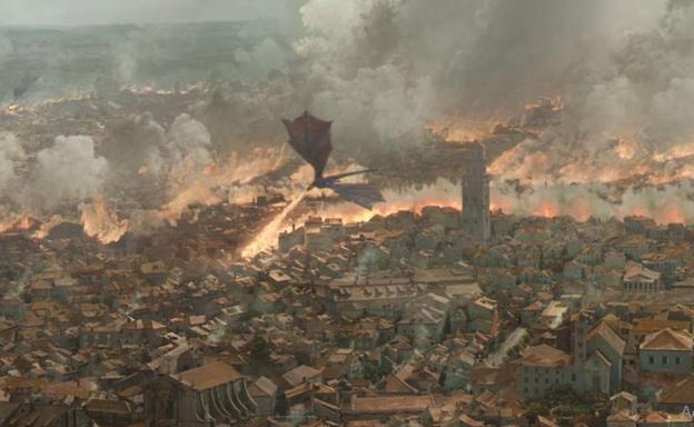 Drogon destruye Desembarco y fríe a todo el que pilla. 