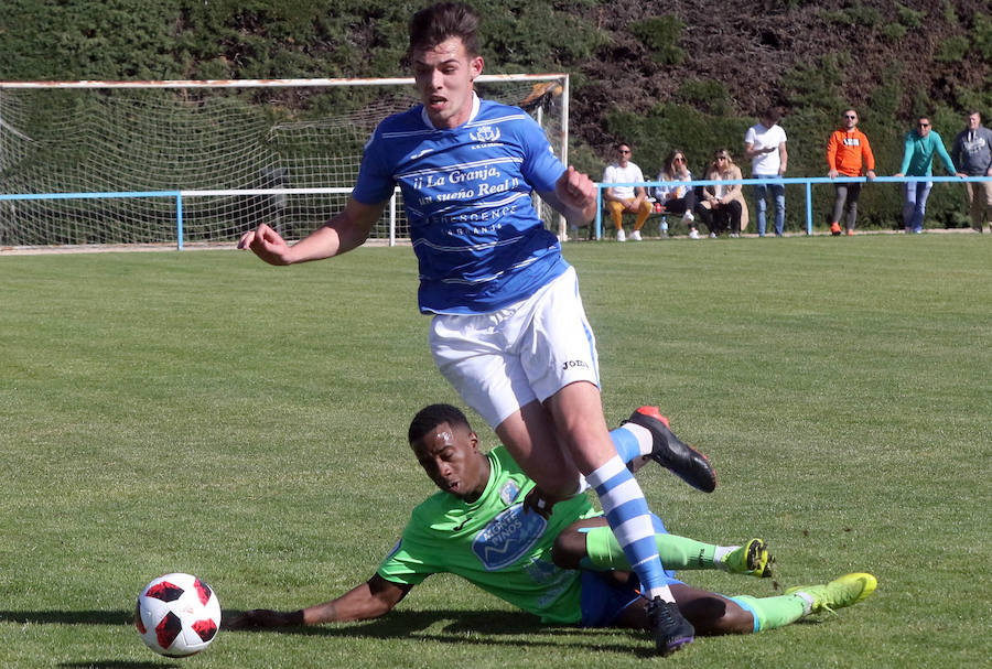 Fotos: Empate de La Granja que le vale para la permanencia en la despedida de Mario Zúñiga