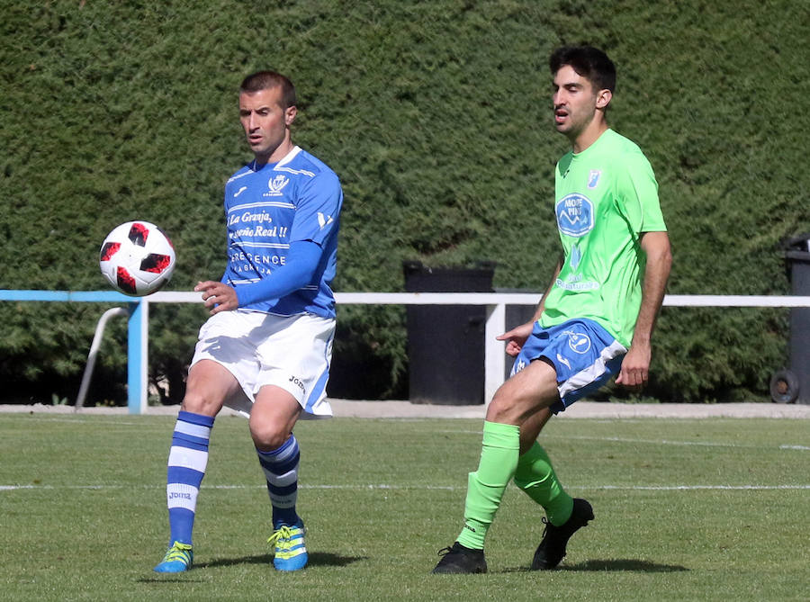 Fotos: Empate de La Granja que le vale para la permanencia en la despedida de Mario Zúñiga