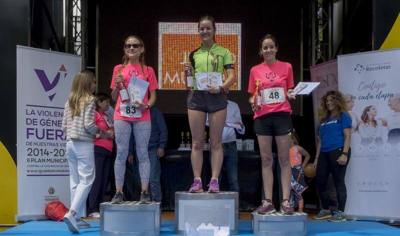 El Campo Grande se tiñó ayer de rosa para disfrutar de la tercera Carrera y Marcha de las Mujeres, que organizó El Norte de Castilla. El triunfo individual fue para Andrea Román (190), pero la clasificación general fue para todas las mujeres.