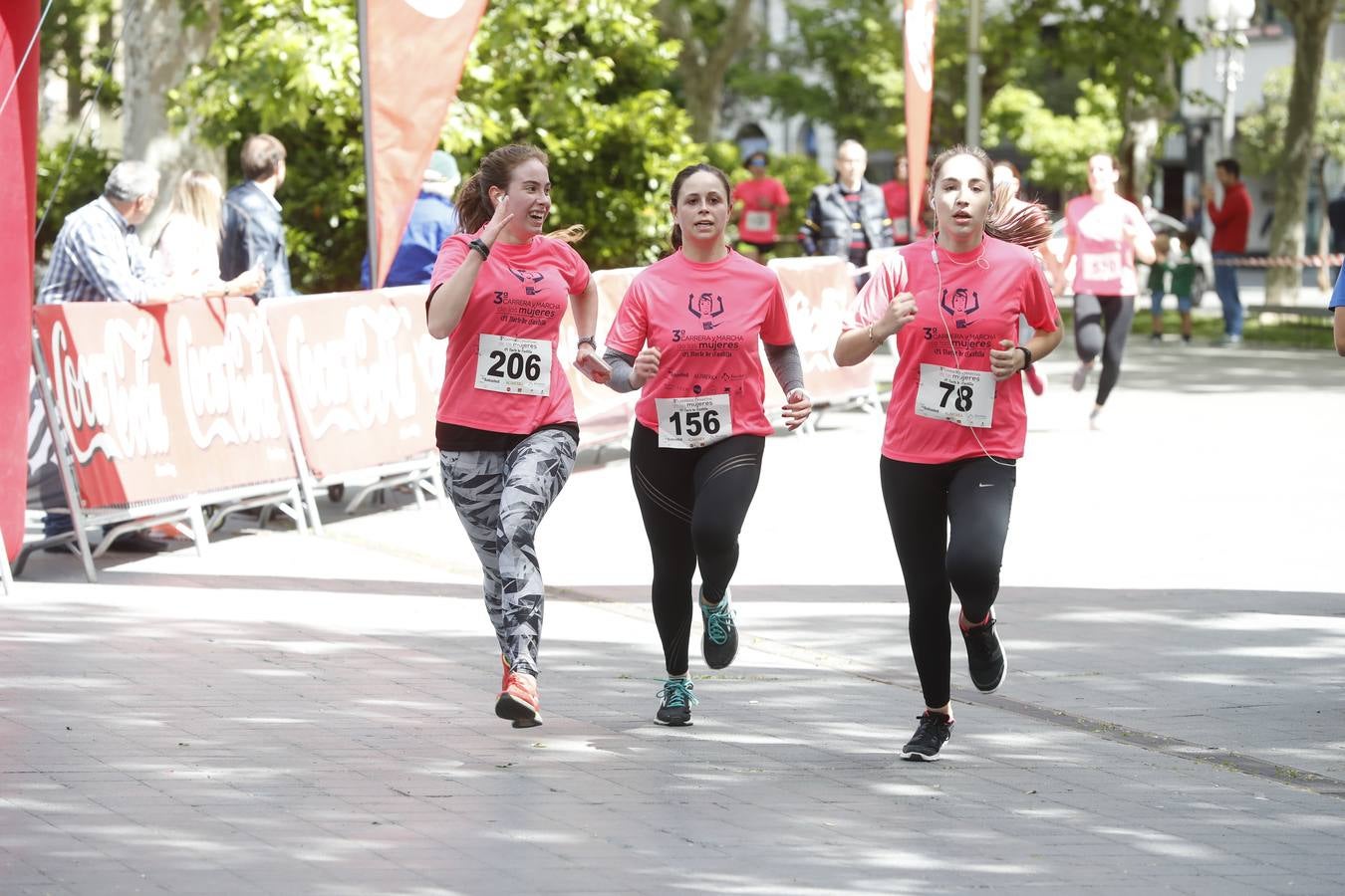 La buena mañana acompañó a las participantes en la Carrera y Marcha de las Mujeres, organizada por El Norte de Castilla. 