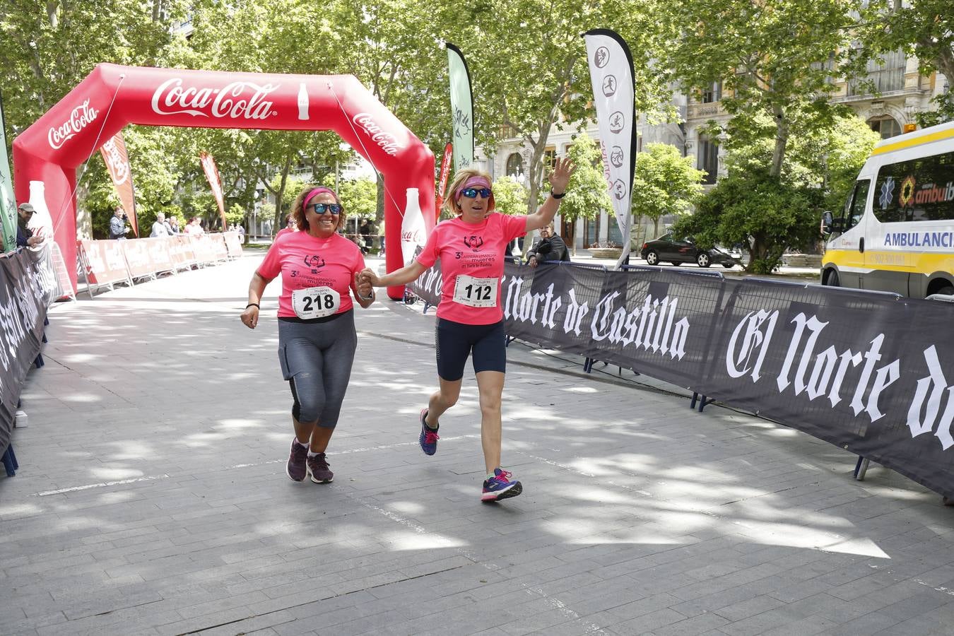 La buena mañana acompañó a las participantes en la Carrera y Marcha de las Mujeres, organizada por El Norte de Castilla. 