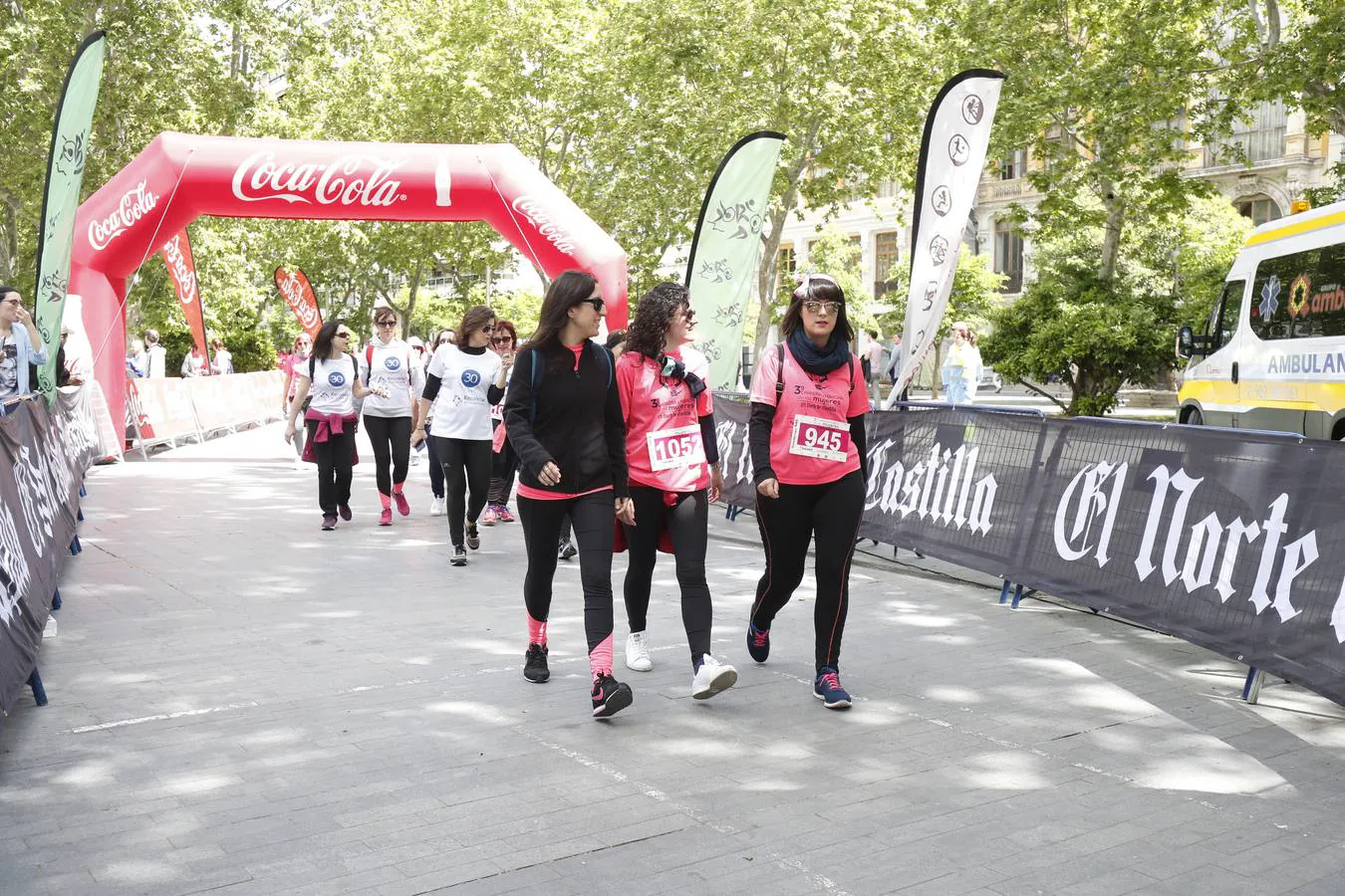 La buena mañana acompañó a las participantes en la Carrera y Marcha de las Mujeres, organizada por El Norte de Castilla. 