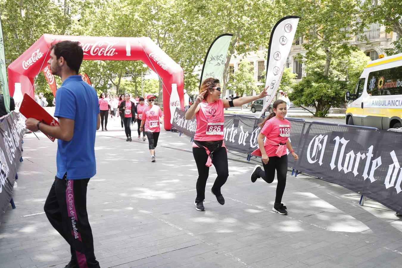 La buena mañana acompañó a las participantes en la Carrera y Marcha de las Mujeres, organizada por El Norte de Castilla. 