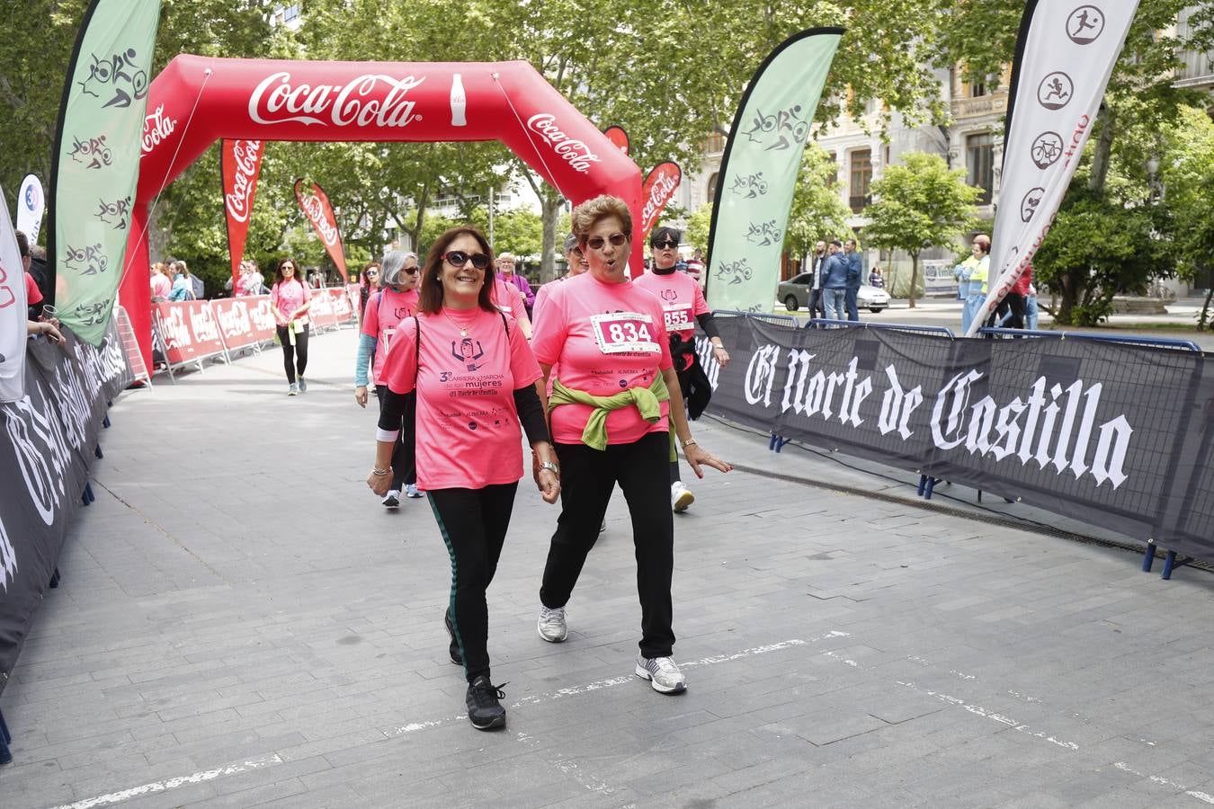 La buena mañana acompañó a las participantes en la Carrera y Marcha de las Mujeres, organizada por El Norte de Castilla. 