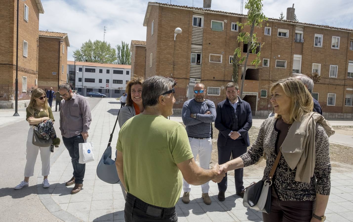 Fotos: Pilar del Olmo visita el barrio de Pajarillos y el colegio Cristóbal Colón de Valladolid