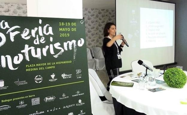 Beatriz Alonso, gerente de la iniciativa Duero Douro del Clúster AEICE, fue la encargada de presentar el proyecto en Medina del Campo. 