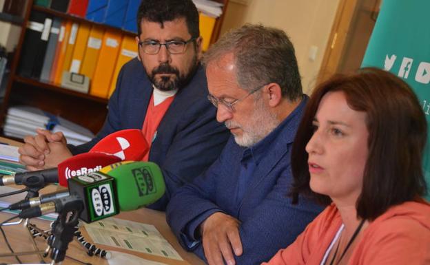 Alberto Bustos, Manuel Saravia y María Sánchez, concejales de Toma la Palabra. 