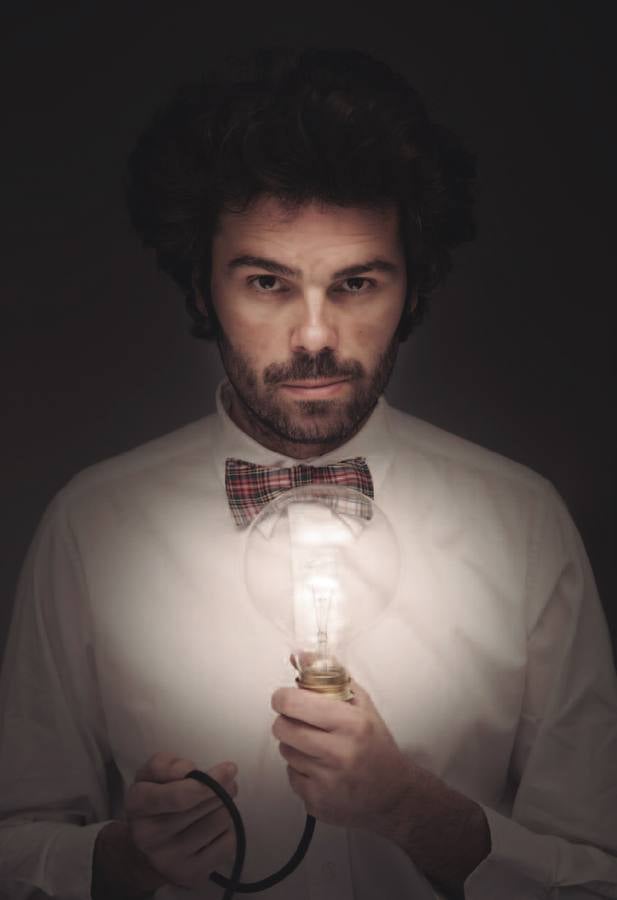 Pablo Peralta, diseñador de lámparas.