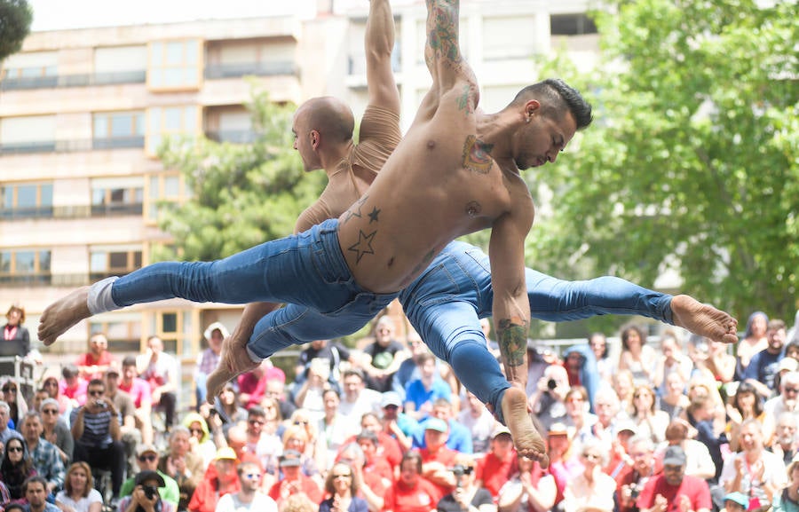 Circo Nuevo Fielato en la Plaza de la Universidad.