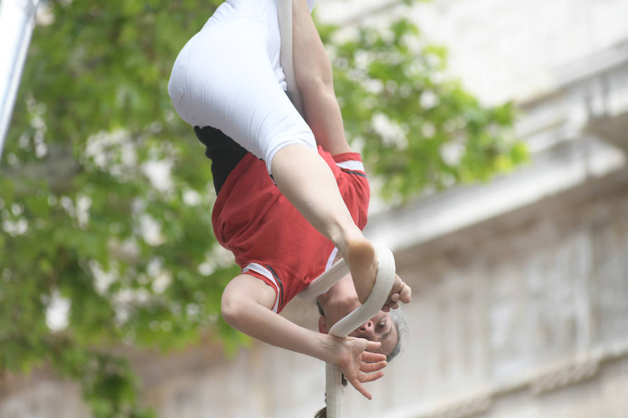 Circo Nuevo Fielato en la Plaza de la Universidad.