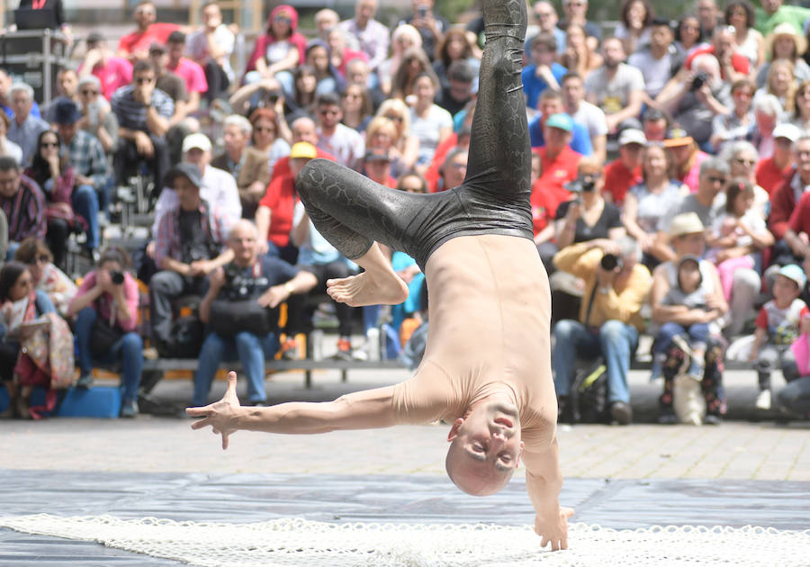 Circo Nuevo Fielato en la Plaza de la Universidad.