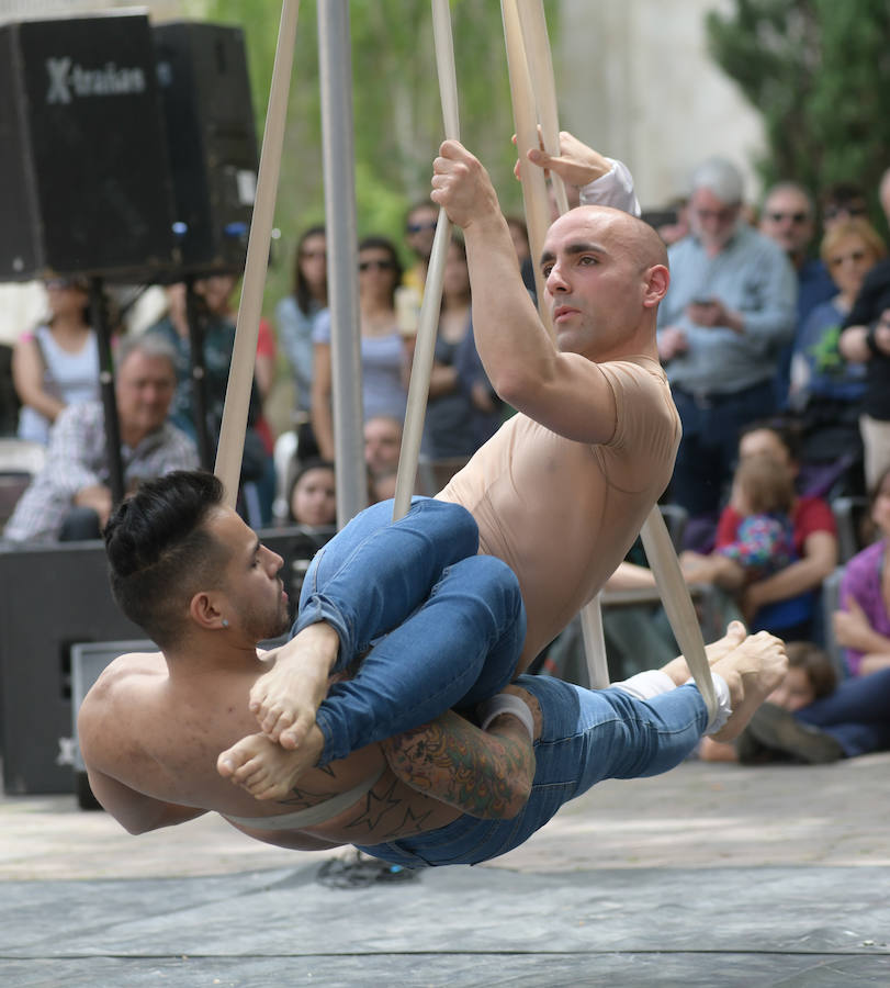 Circo Nuevo Fielato en la Plaza de la Universidad.