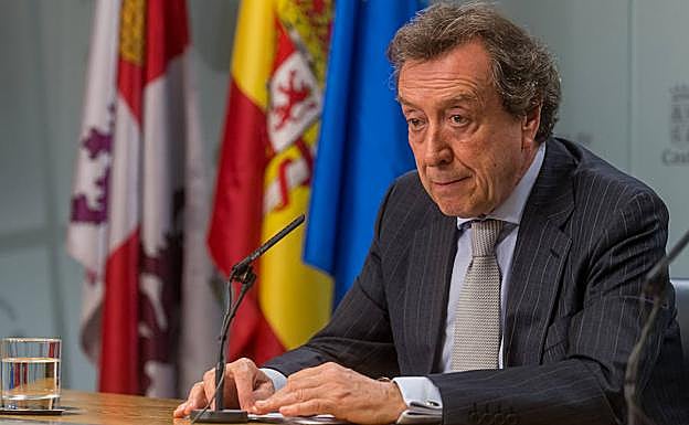 De Santiago-Juárez considera que «alguien tendrá que explicar» que se cuestione la caza en la región