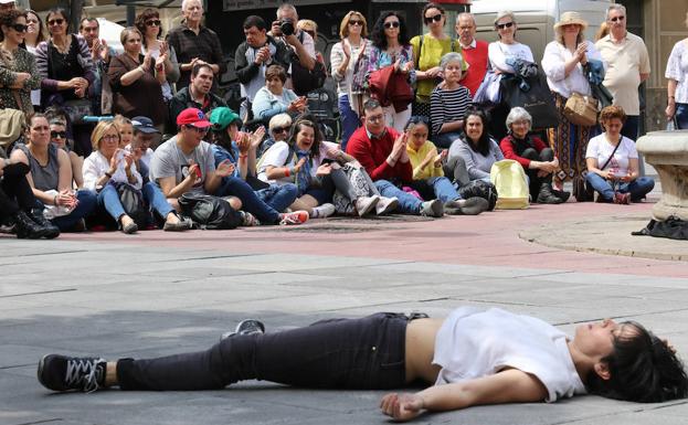 Milagros Galiano en la Plaza de Santa Ana. 