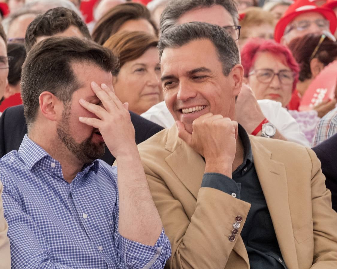 El alcalde y candidato del PSOE dice que le dedicará «a Tomás Rodríguez Bolaños lo que más hubiera querido: una rotunda victoria»