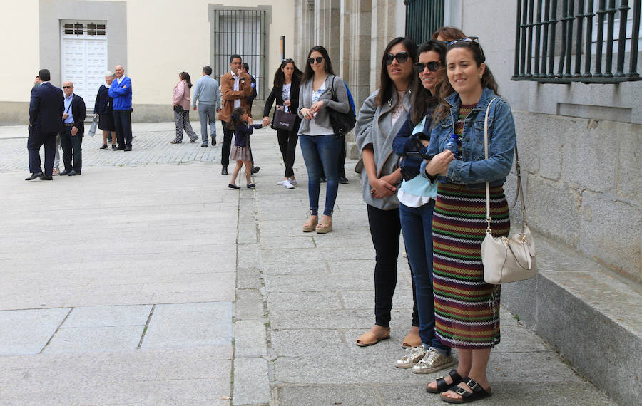 Fotos: El candidato del PP a la alcaldía de Segovia, Pablo Pérez, se casa en la jornada de reflexión