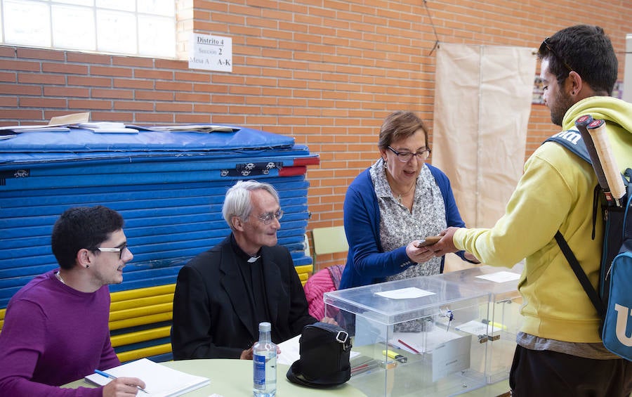 Fotos: Segovia vota en las elecciones municipales, autonómicas y europeas