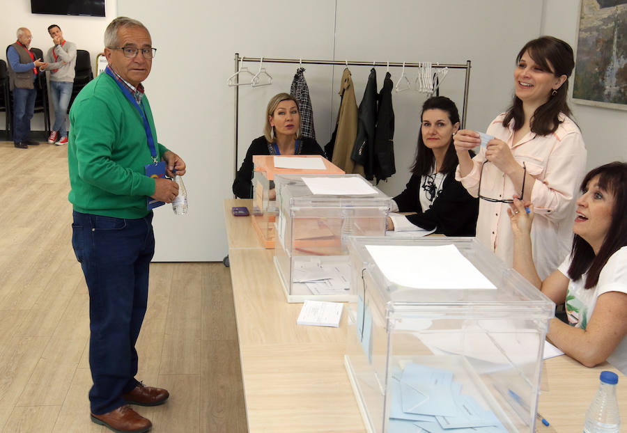 Fotos: Segovia vota en las elecciones municipales, autonómicas y europeas