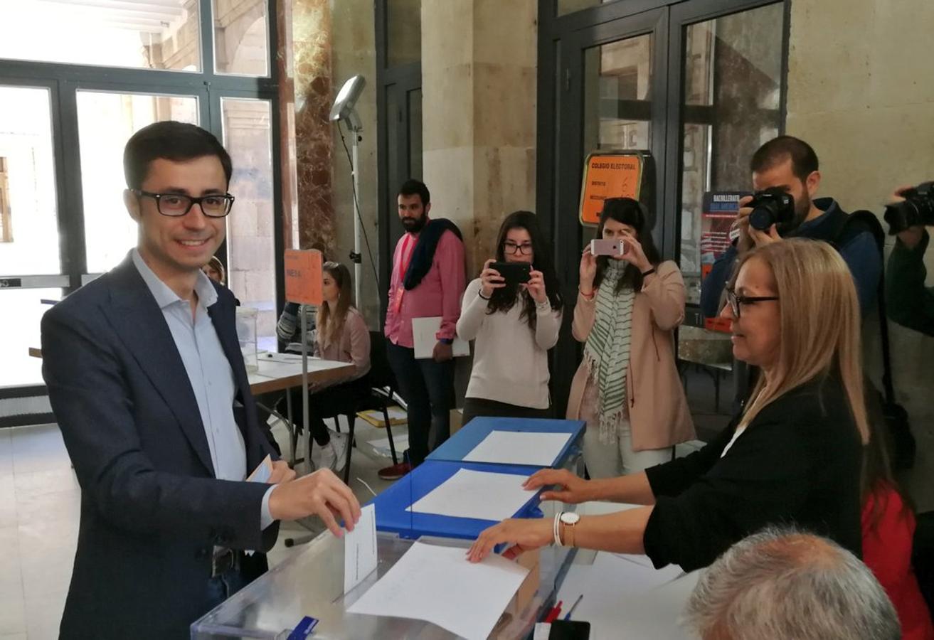 Fotos: Los candidatos acuden a votar en Salamanca