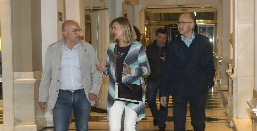 El presidente del PP y de la Diputación, Jesús Julio Carnero, con la candidata a la Alcaldía de Valladolid. 