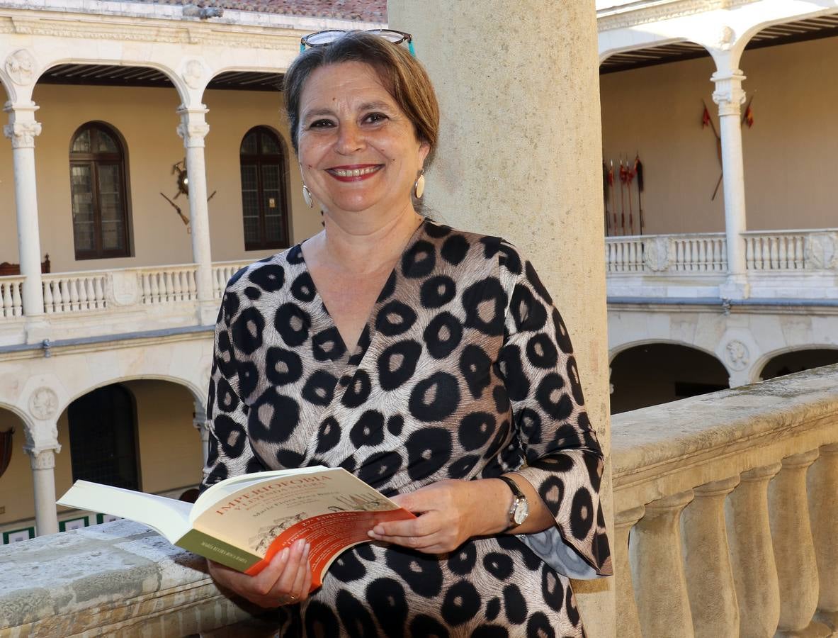 La escritora presentó su libro 'Imperiofobia y leyenda negra' en el Salón del Trono del Palacio Real