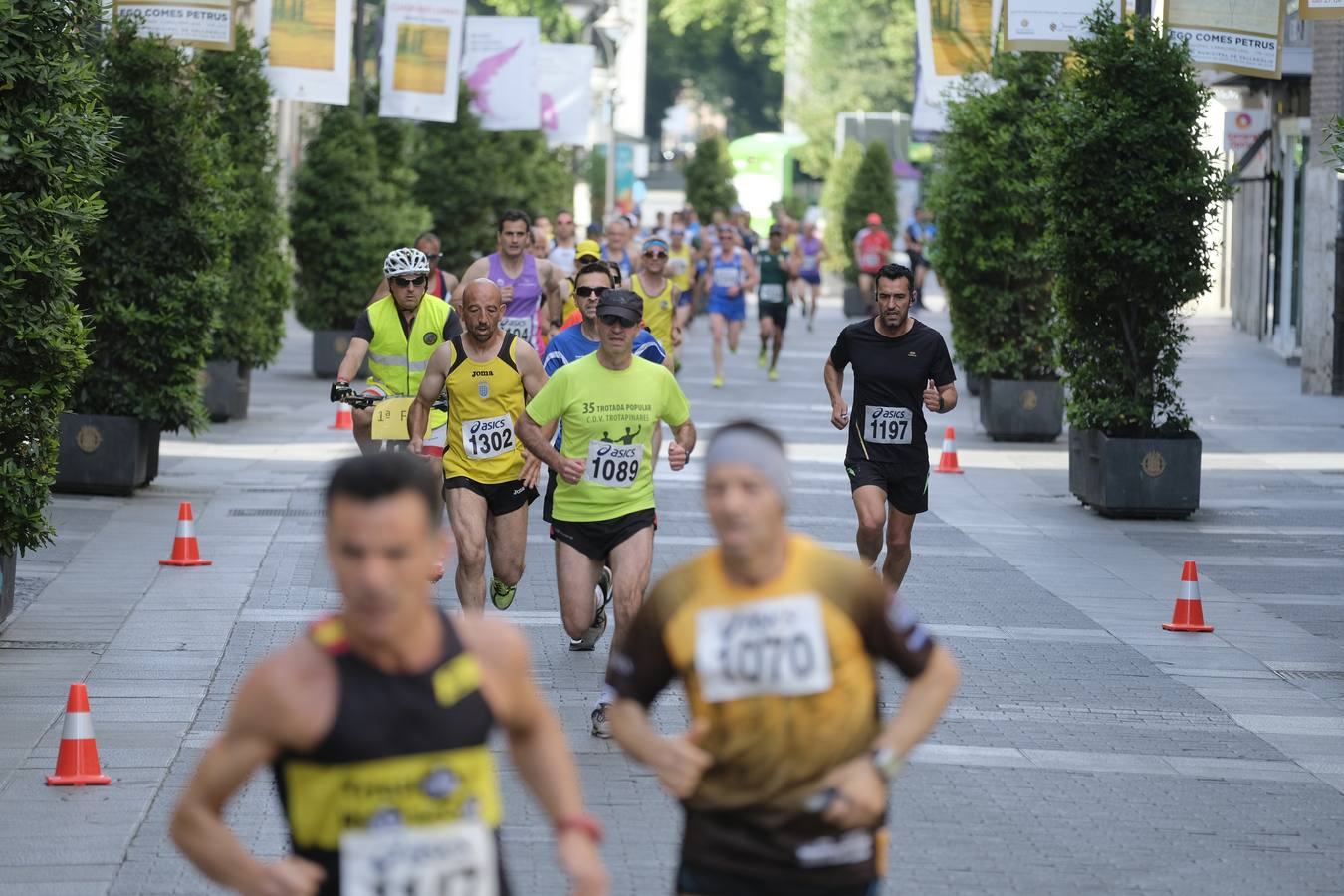 Fotos: Carrera popular en la Plaza Mayor