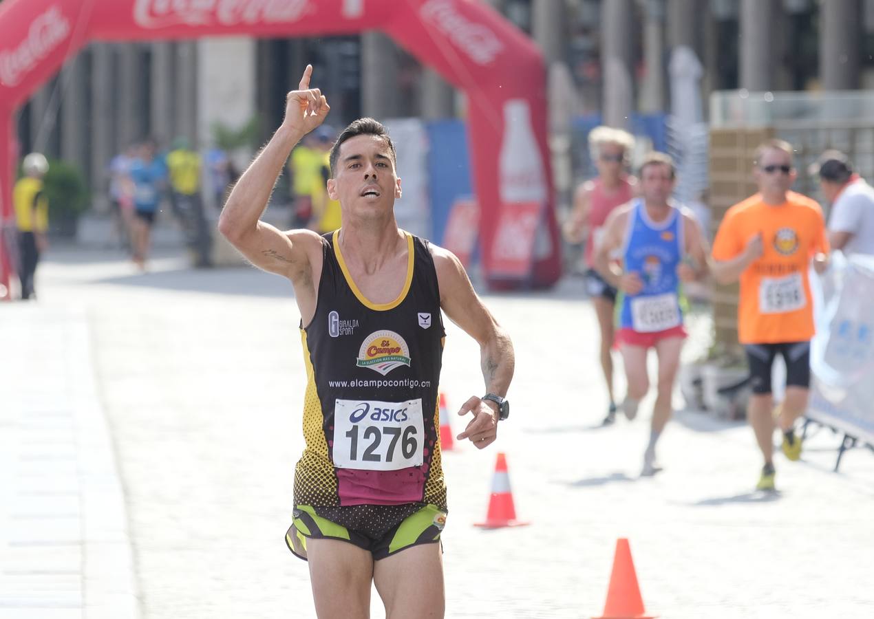 Fotos: Carrera popular en la Plaza Mayor