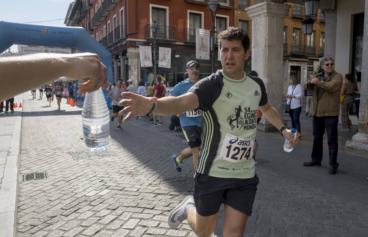 Fotos: Carrera popular en la Plaza Mayor