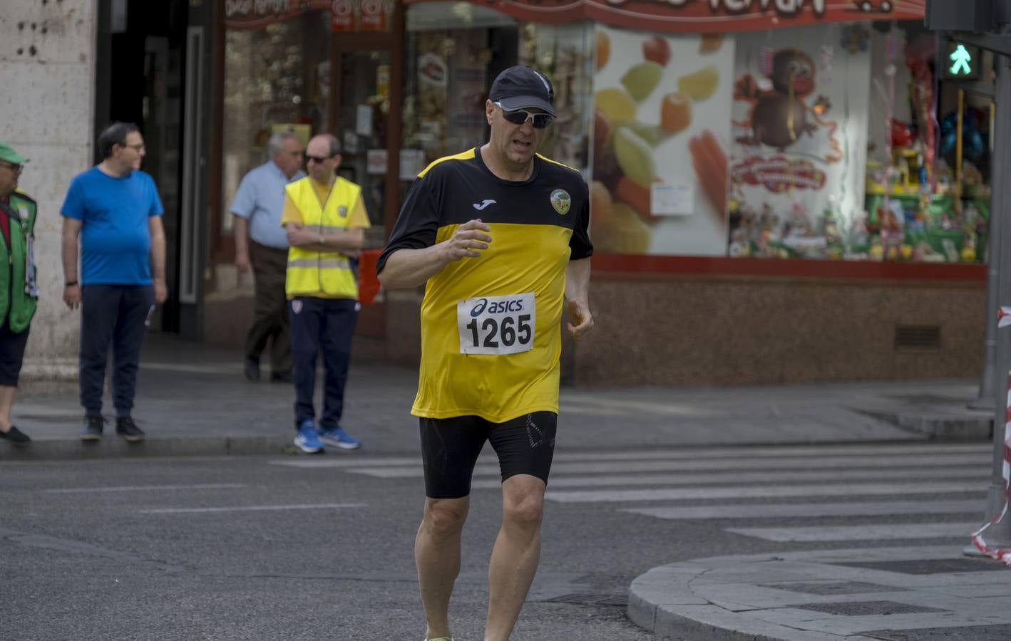 Fotos: Carrera popular en la Plaza Mayor