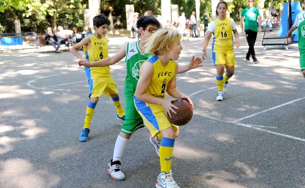 El Día del Mini fue el escenario perfecto para disfrutar del baloncesto.