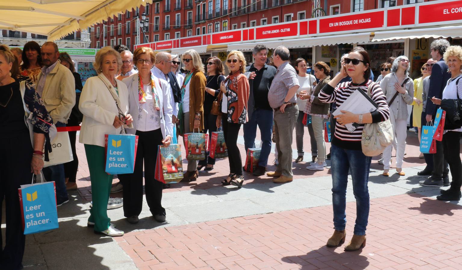 Fotos: La fotógrafa Henar Sastre presenta el libro&#039;Sobre escritores&#039;, una recopilación de 108 retratos de literatos que han visitado Valladolid