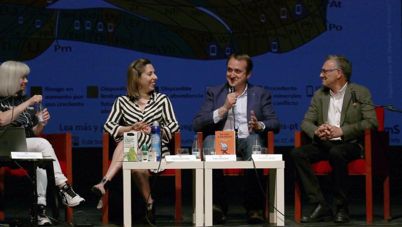 Fotos: La Feria del Libro de Valladolid homenajea a José Manuel de la Huerga